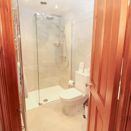 Bracken Howe 펜션 *